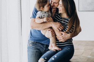 В Гусь-Хрустальном женщину и мужчину осудили за установление фиктивного отцовства