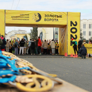 Полумарафон «Золотые ворота» во Владимире принес по 40 тыс. рублей воронежцу и москвичке
