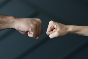 Житель Владимира жестоко избил знакомого ради мести за девушку друга