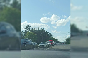 Во Владимире мертвую пробку в Загородном сняли на видео