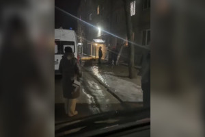 В Коврове мужчина едва не выпрыгнул из окна 2 этажа