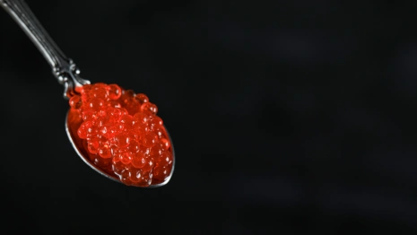 В России подешевеет красная и черная икра