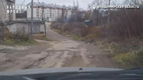 Во Владимире учащимся четырех школ приходится пробираться в школу по бездорожью в темноте