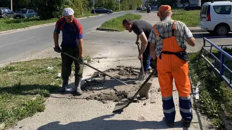 Во Владимире у дома участника СВО занизили бордюр