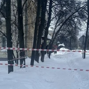 В Коврове с управляющей компании взыскали 300 тыс. рублей за падение льда на прохожую
