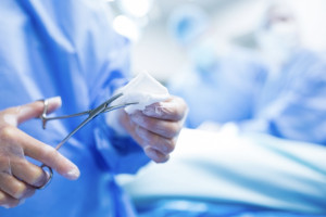 Владимирские врачи заново «собрали» руку 62-летнего пациента