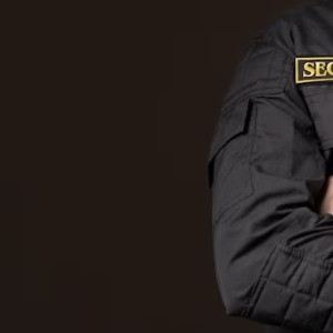 В Муроме невменяемый охранник ограбил и убил администратора магазина