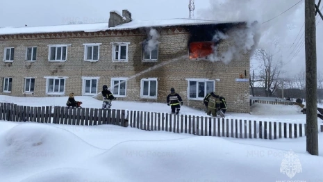 В Киржачском районе загорелся 2-этажный жилой дом