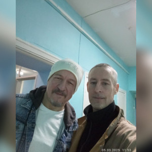 В госпиталь к владимирским бойцам СВО приехал лидер группы «Парк Горького»