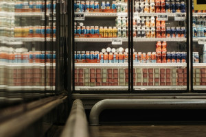 Житель Коврова украл телефон у сотрудника супермаркета ради покупки цветов для девушки