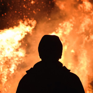 Во Владимирской области двое мужчин вывели людей из горящего дома