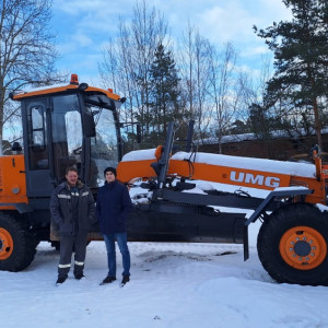 В Собинку приехал новый снегоуборочный грейдер