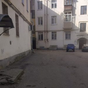 Во Владимире нашли опасный вход в подъезд