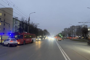 Во Владимире 71-летний дедушка упал в троллейбусе