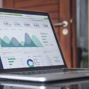 Во Владимире Белый дом объявил поиски чиновника с окладом в 100 тысяч