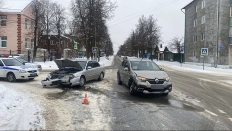 Во Владимире за утро в метель побились 9 машин