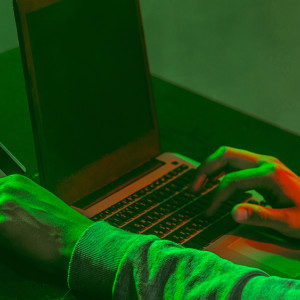 Уроженку Владимирской области и пассию цыганского шансонье уличили в обмане пенсионеров