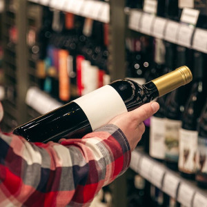 Во Владимирской области частично сняли введенный в мобилизацию запрет на продажу алкоголя