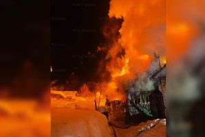 В Струнино загорелся частный жилой дом