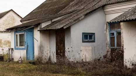 В Александрове чиновники откупились от трех семей из аварийного дома