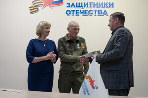 Во Владимире впервые вручили удостоверения ветерана боевых действий бойцам ЧВК «Вагнер»