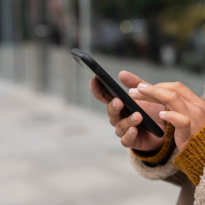 Половина жителей ЦФО платят за ненужные подписки