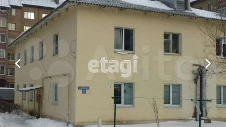 «Подписывай – или не получишь ничего». Во Владимире сироте выделили ужасную квартиру