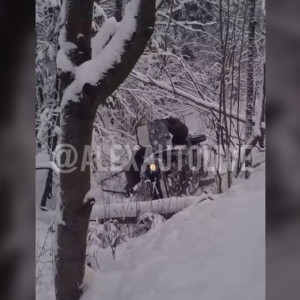 Во Владимирской области машина улетела в кювет