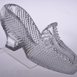 В музее Гусь-Хрустального выставят отлитых в стекле героев сказок