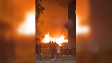 Мощный пожар в Киржаче уничтожил 7 гаражей