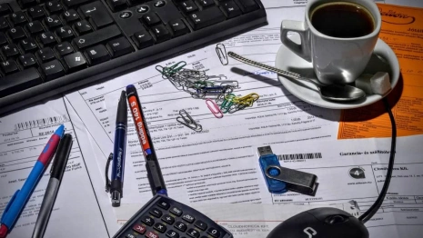 В Судогде главбух заработала полмиллиона, устраивая в кинотеатр «мертвые души»