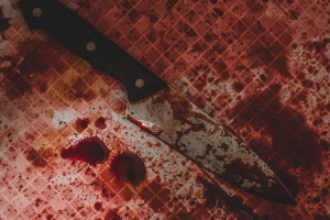 Житель Коврова устроил поножовщину в бытовке из-за долга за квартиру