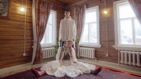 В Суздале сыграли свадьбу журналисты Первого канала