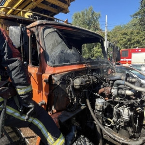 Во Владимире загорелась машина аварийной службы