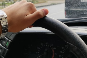В Муроме мужчина сбил на машине судебного пристава