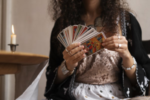 Владимирские полицейские задержали находившуюся в федеральном розыске цыганку