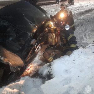 В Гусь-Хрустальном из-за ДТП перевернулась легковушка