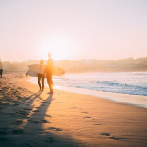 В России предложили чипировать отдыхающих за границей чиновников