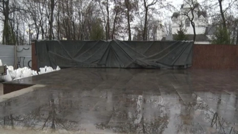 Мэрия объяснила задержку ремонта мемориала на площади Победы во Владимире