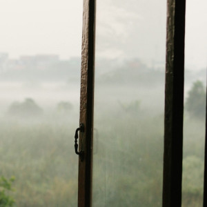 В Коврове девочка выпала из окна 3 этажа