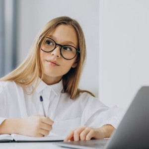 Работодателей во Владимирской области замотивируют к трудоустройству подростков