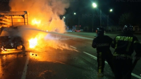 На трассе М-7 под Вязниками вспыхнул грузовик