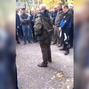 Стало известно о судьбе прославившегося скандальным видео военкома из Гусь-Хрустального