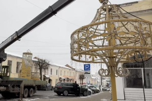 Владимир начали украшать к Новому году-2026