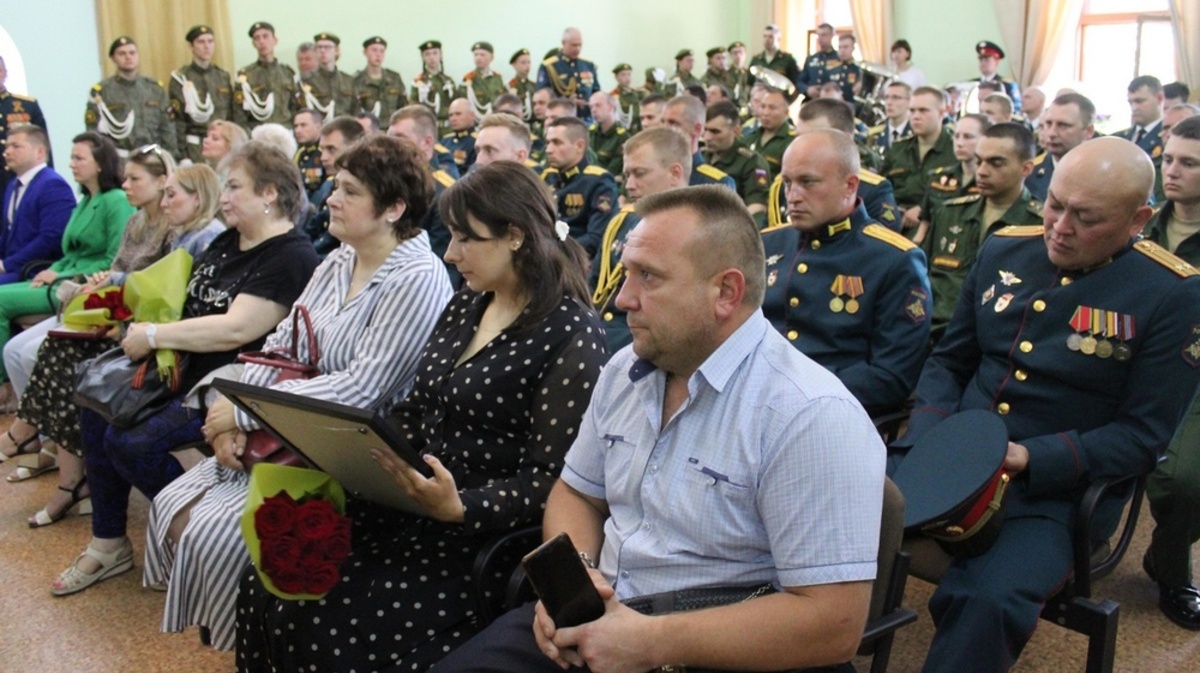 В Коврове родным погибших на Украине военных вручили ордена Мужества - День  во Владимире