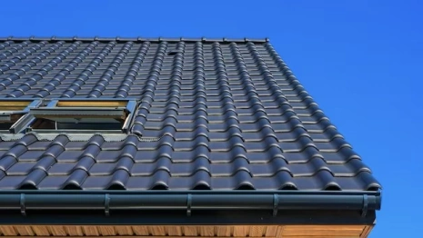 Во Владимирской области жильцов оставили в доме с протекающей крышей перед холодами