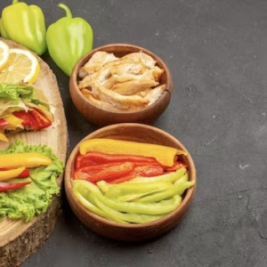 Во Владимирской области в 113 общепитах готовили из неизвестной продукции