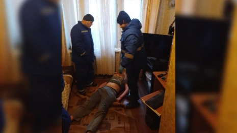 Спасенный от прыжка с 9 этажа во Владимире мужчина оказался психбольным