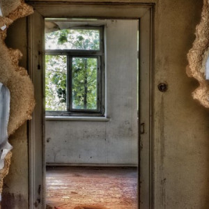 Во Владимирской области затянули с расселением разваливающегося дома