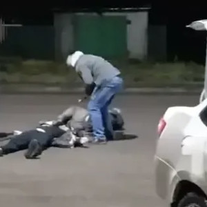 В Муроме посетитель ночного клуба жестоко избил мужчину кулаками и битой